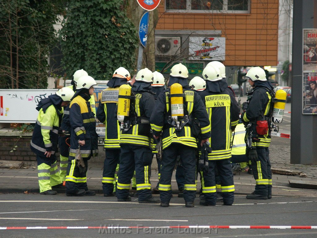 Gasaustritt Koeln Mitte Hahnenstr    P121.JPG